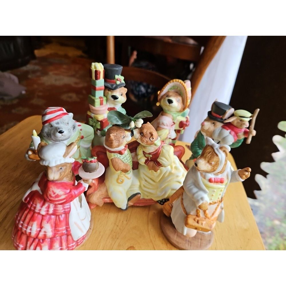Enesco CHRISTMAS CAROL ANIMALS Figurines OTTER Bear BADGER Rabbit JANE CHAMBLESS
